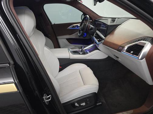 Black Sapphire Metallic 2023 BMW XM Base
