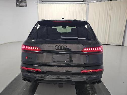 2023 Audi SQ7 4.0T Premium Plus