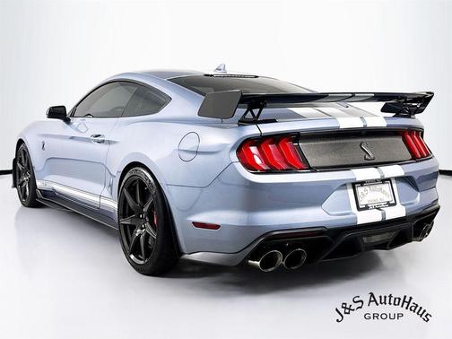 2022 Ford Shelby GT500 Base