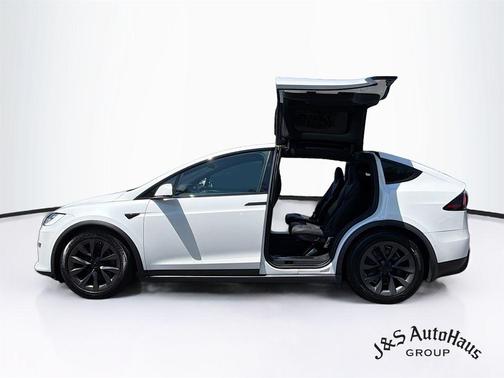 White 2022 Tesla Model X Plaid
