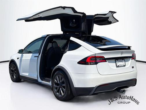 White 2022 Tesla Model X Plaid
