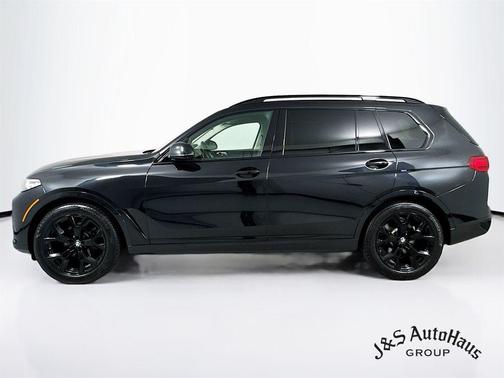 2022 BMW X7 xDrive40i