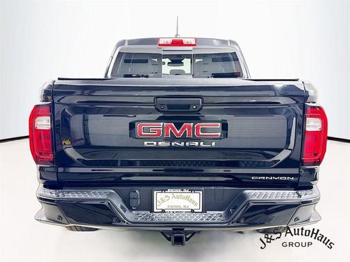 2024 GMC Canyon Denali