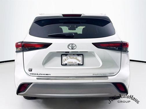2024 Toyota Highlander Platinum