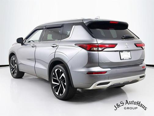 2022 Mitsubishi Outlander SEL