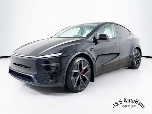 2026 Tesla Model Y Performance