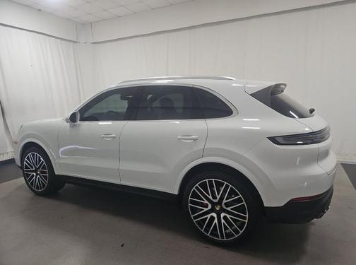 2024 Porsche Cayenne S