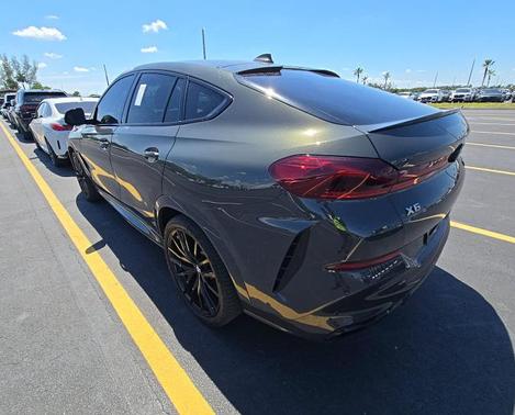 Dravit Gray Metallic 2023 BMW X6 M50i