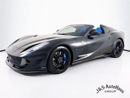 2022 Ferrari 812 GTS Base