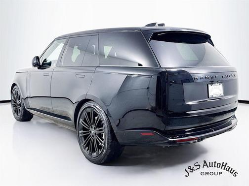 2024 Land Rover Range Rover P530 SE
