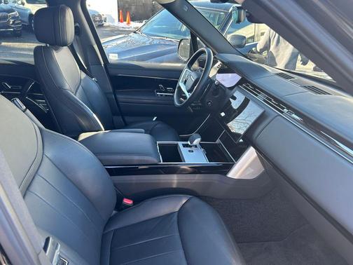 2024 Land Rover Range Rover P530 SE