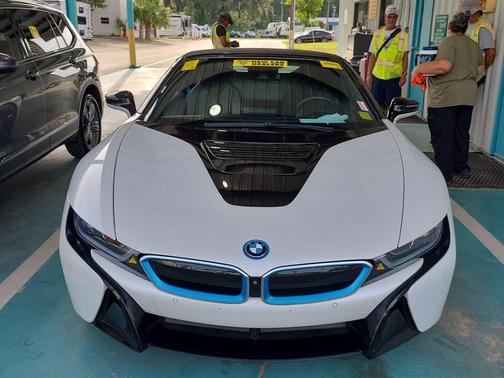 2019 BMW i8 Base