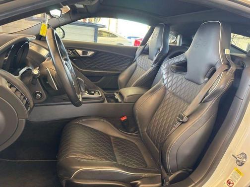 2017 Jaguar F-TYPE SVR