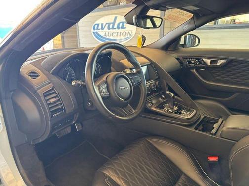 2017 Jaguar F-TYPE SVR