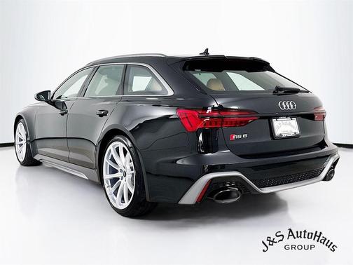 2025 Audi RS 6 Avant 4.0T quattro performance