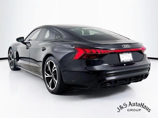2022 Audi e-tron GT Prestige