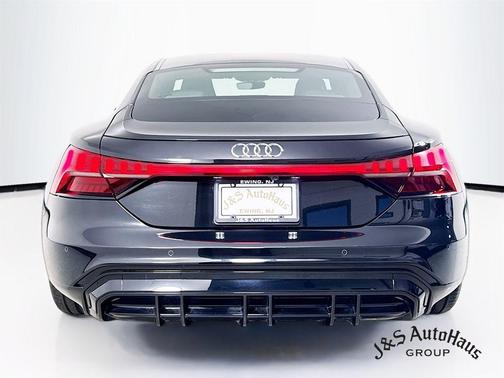 2022 Audi e-tron GT Prestige