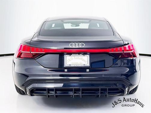 2022 Audi e-tron GT Prestige