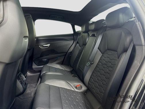 2022 Audi e-tron GT Prestige