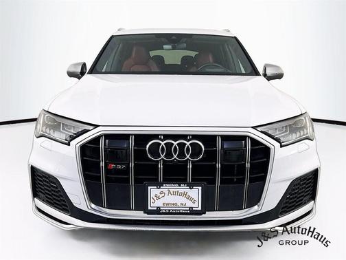 2023 Audi SQ7 4.0T Premium Plus