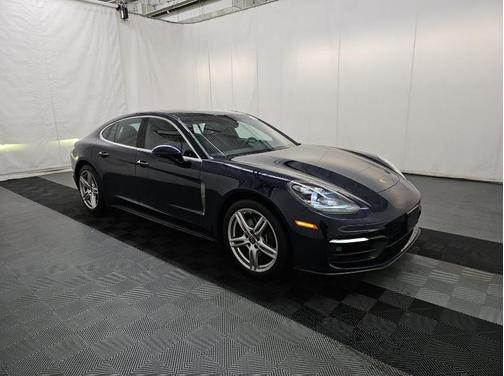 2022 Porsche Panamera 4 Platinum Edition