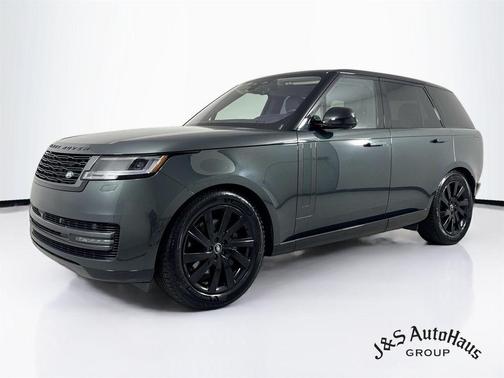 Belgravia Green 2023 Land Rover Range Rover P400 SE