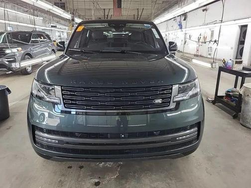 Belgravia Green 2023 Land Rover Range Rover P400 SE