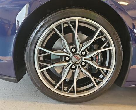 2025 Chevrolet Corvette Stingray w/2LT