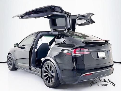 2022 Tesla Model X Plaid