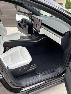 2022 Tesla Model X Plaid