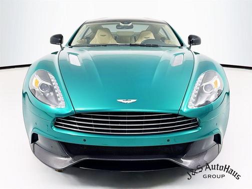 2017 Aston Martin Vanquish V12