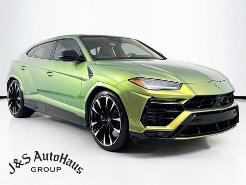 2022 Lamborghini Urus 