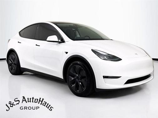 2025 Tesla Model Y Long Range