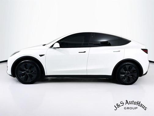 2025 Tesla Model Y Long Range
