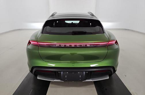 2022 Porsche Taycan Cross Turismo 4S