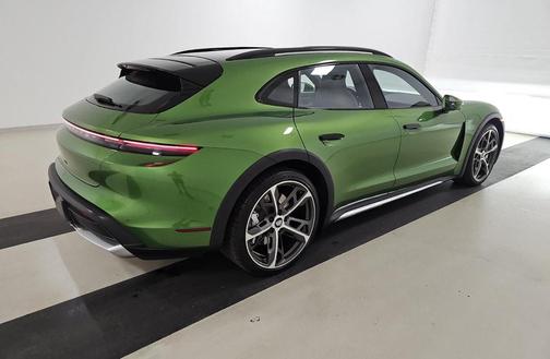 2022 Porsche Taycan Cross Turismo 4S