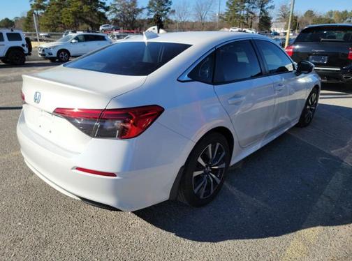 White 2024 Honda Civic EX