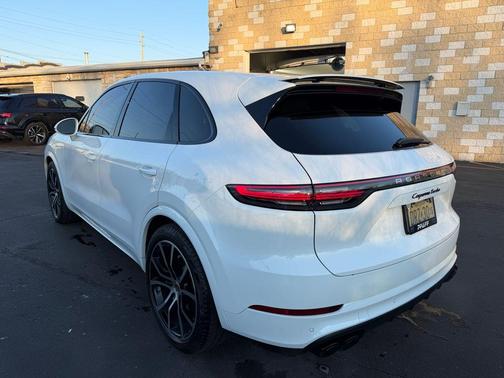 2021 Porsche Cayenne Turbo