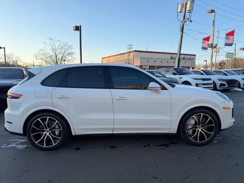 2021 Porsche Cayenne Turbo