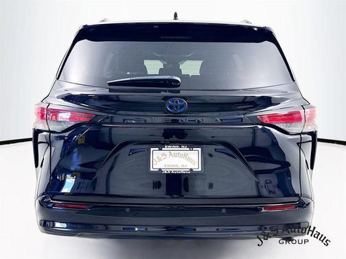 2023 Toyota Sienna Limited