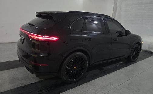 2021 Porsche Cayenne Turbo