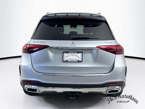 Silver 2024 Mercedes-Benz GLE 450 4MATIC