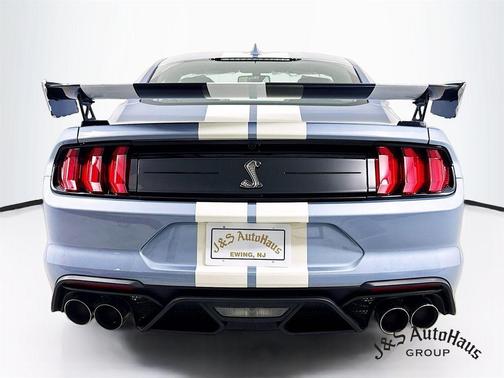 2022 Ford Shelby GT500 Base