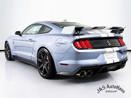 2022 Ford Shelby GT500 Base