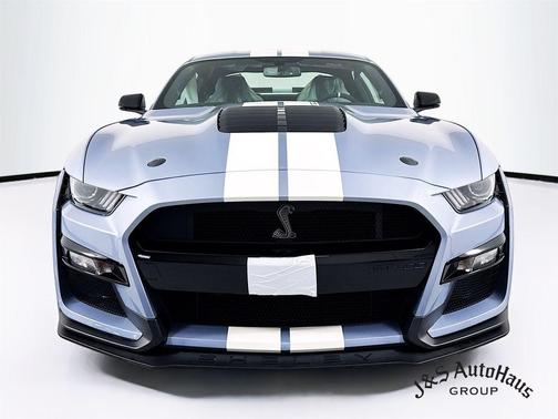 2022 Ford Shelby GT500 Base