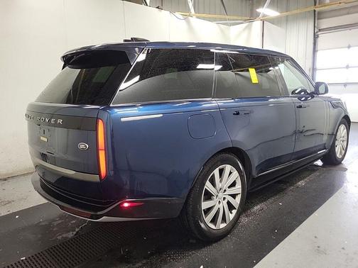 2023 Land Rover Range Rover P400 SE