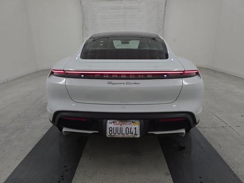 2020 Porsche Taycan Turbo