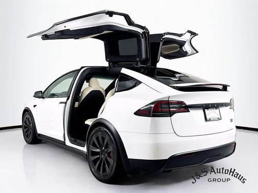 2023 Tesla Model X Plaid