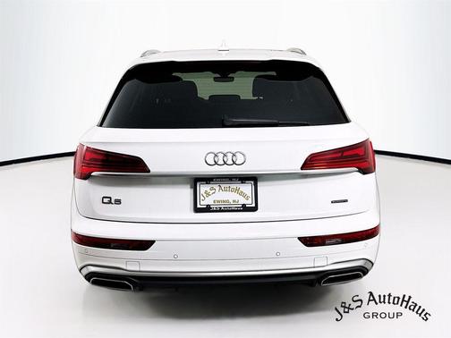 2022 Audi Q5 45 S line quattro Premium