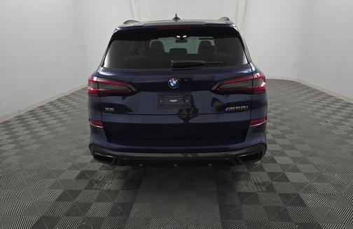 2022 BMW X5 M50i